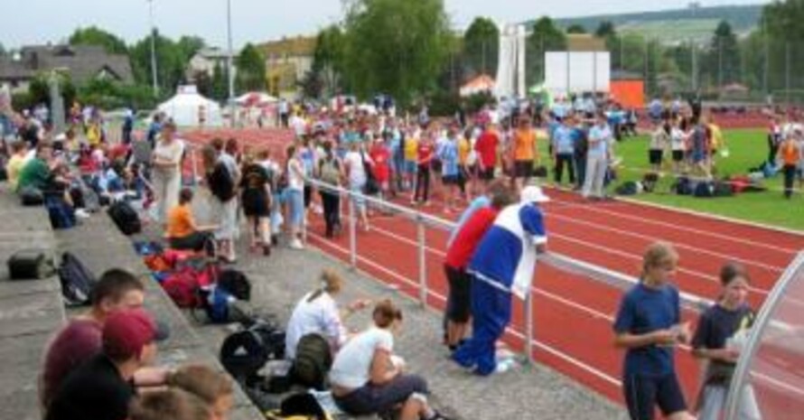 Ein großer Andrang in Tauberbischofsheim bei der Sportabzeichen-Tour 2005.